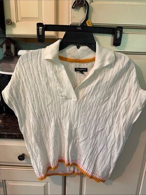 Tommy Bahama White V-Neck Short-Sleeve Cable Knit Sweater with Yellow Trim